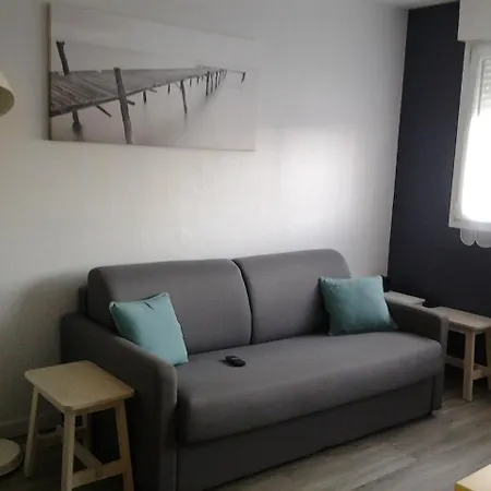 Easylocouest Lila Lejlighed